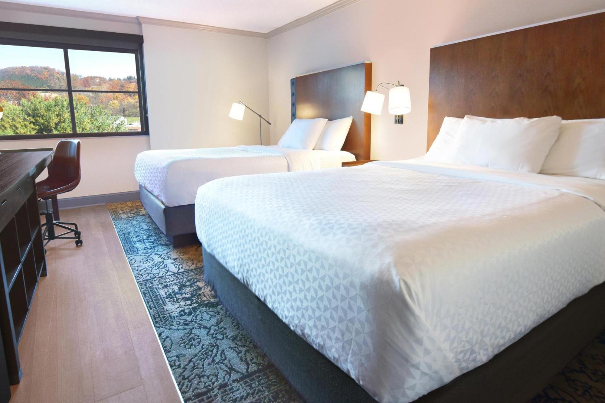 Four Points By Sheraton York Bagian luar foto